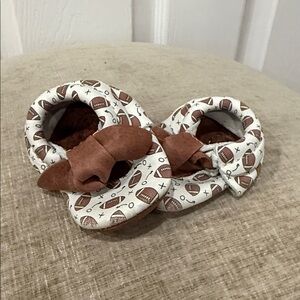 Freshly PickedBrown and White Baby Shoes with Bow